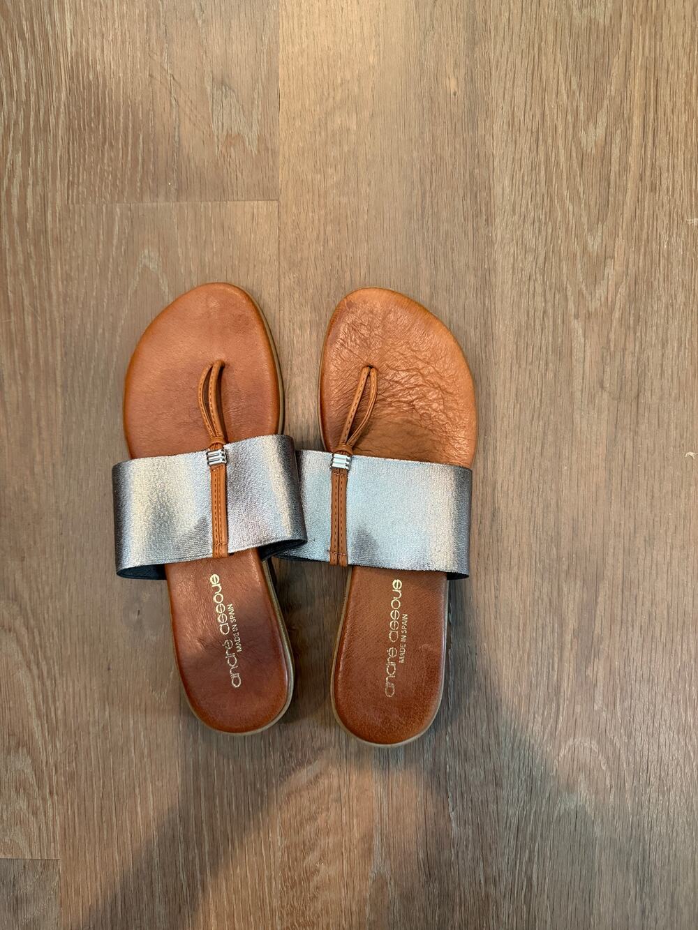 andre aeeoue flats